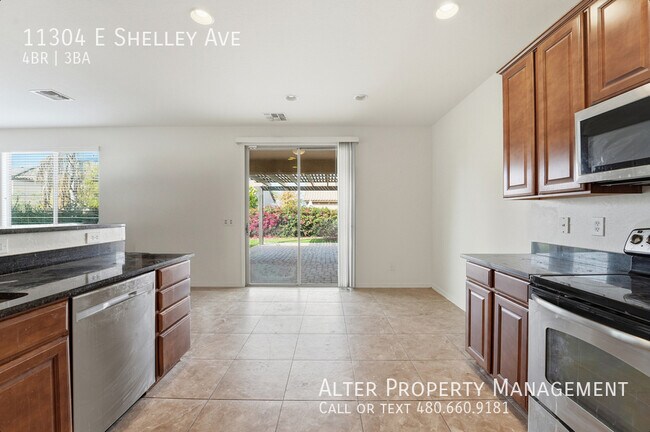 Building Photo - 11304 E Shelley Ave