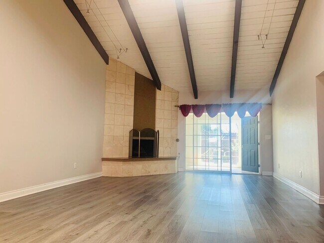 Building Photo - **Spacious Casita Style Condo 3 Bedrooms 2 Bathrooms**
