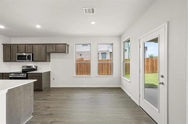 Building Photo - 402 Saddle Ln