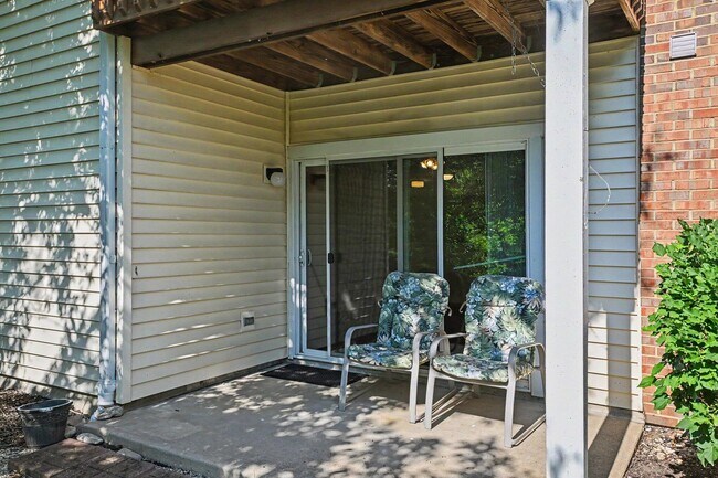Building Photo - 38 Rio Grande Cir