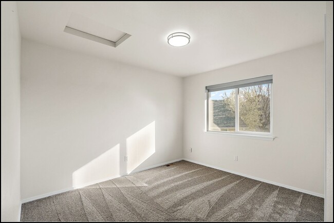 Building Photo - ADON5541