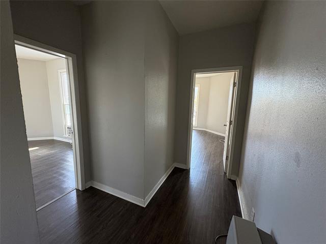 Building Photo - 715 W Day St