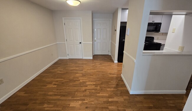 Building Photo - 5 Timberwood Dr
