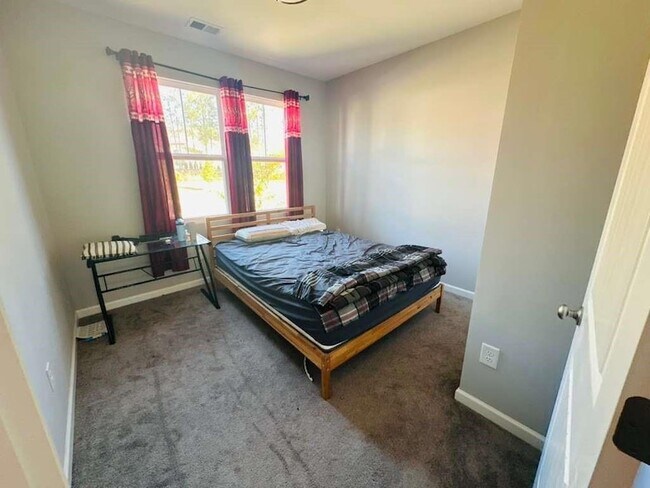 Building Photo - 8035 Stiner Grv