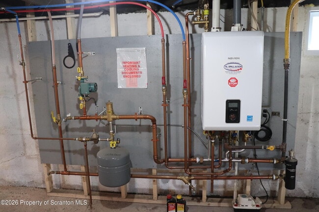 Building Photo - 712 W Lackawanna Ave