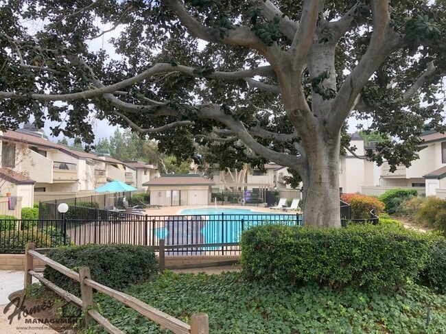 Building Photo - Homes Management - 1 Bed, 1 Bath Condo in Vermont Villas