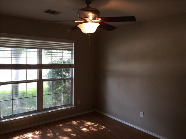 Building Photo - 3557 Sandy Koufax Ln