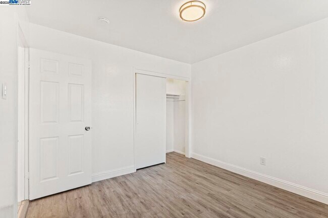 Building Photo - 1813 63rd St