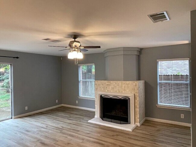 Building Photo - 1825 Red Rock Dr