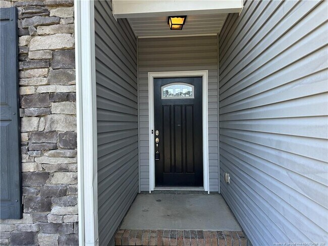 Building Photo - 498 New Castle Ln