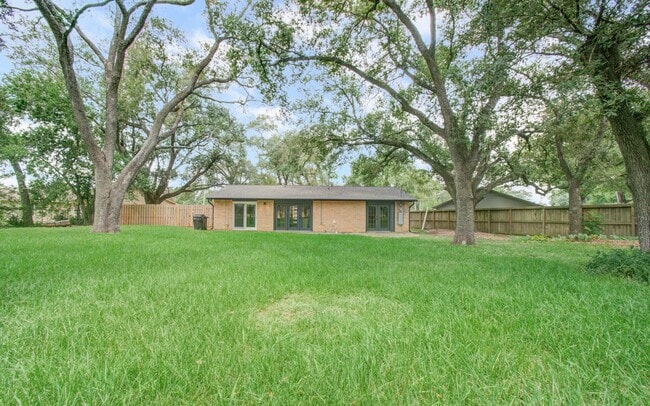 Building Photo - 12214 Braewick Dr