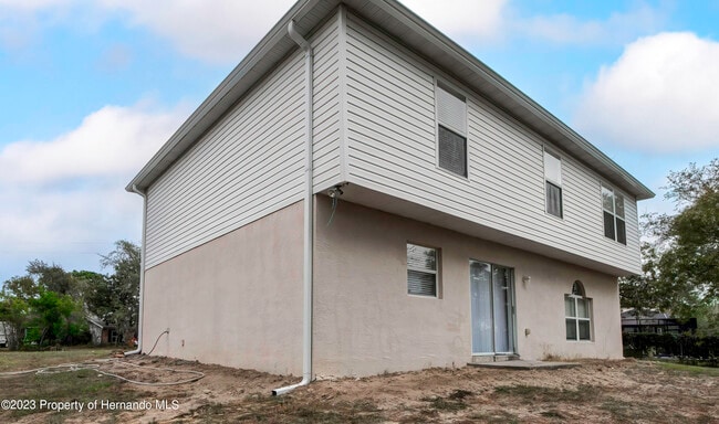 Building Photo - 6322 Grapewood Rd