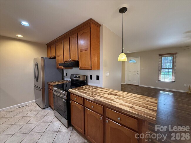 Building Photo - 11901 Field St