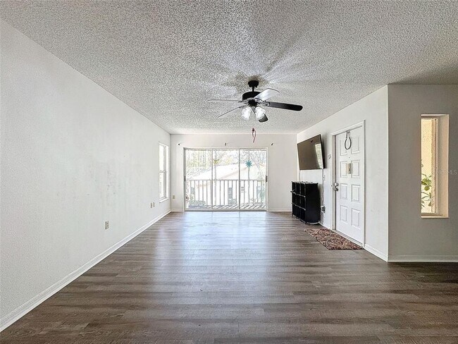 Building Photo - 12218 Fox Chase Dr