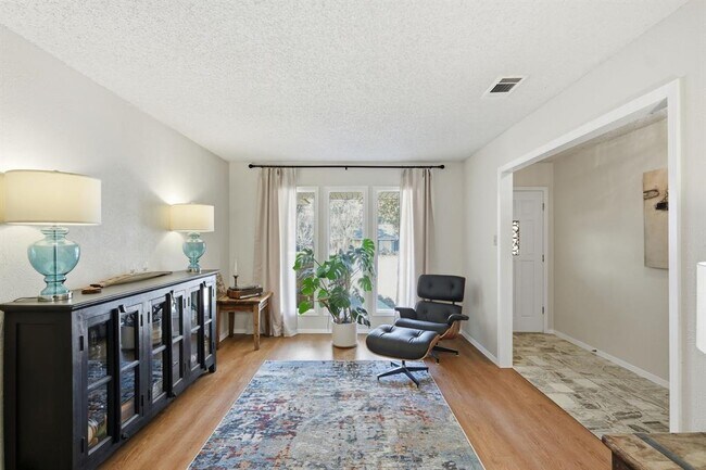 Building Photo - 1007 Lime Rock Dr