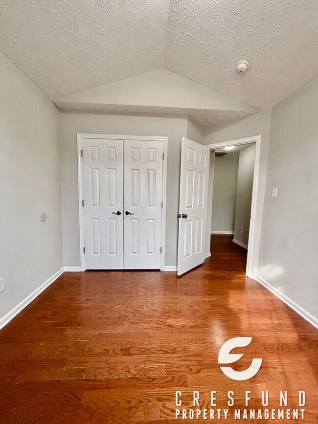Building Photo - Located 20 minutes from Ft. Bragg! 3 Bed, 2 Bath - READY FOR MOVE IN TODAY!
