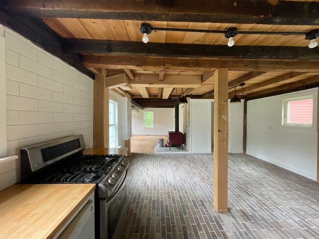 Building Photo - Buxton