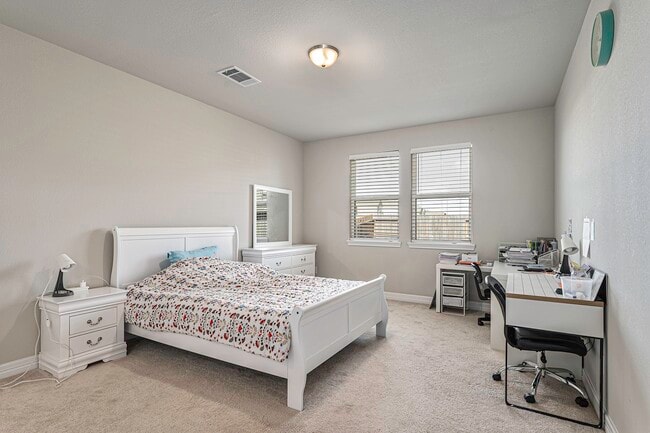 Building Photo - 104 Sea Glass Cv