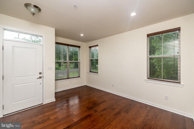 Building Photo - 401 Wynstone Ct