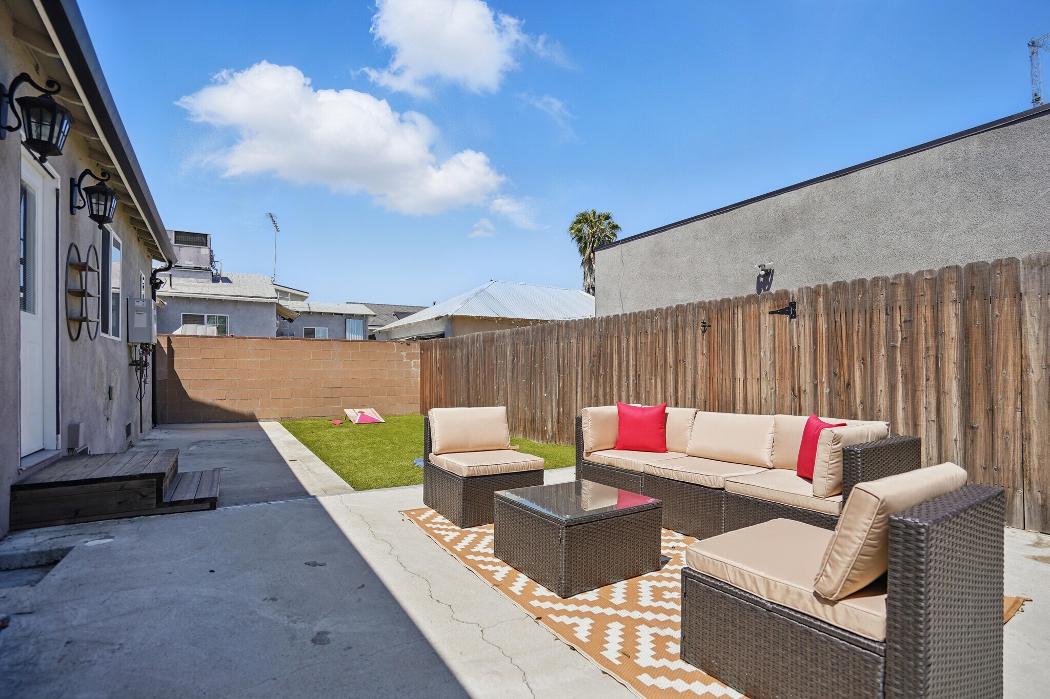 Building Photo - 6702 Saint Clair Ave