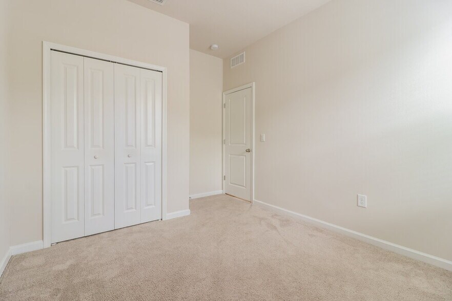 Building Photo - 18424 Hunters Meadow Walk