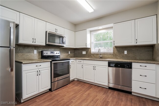 Building Photo - 15802 Key Grass Ln