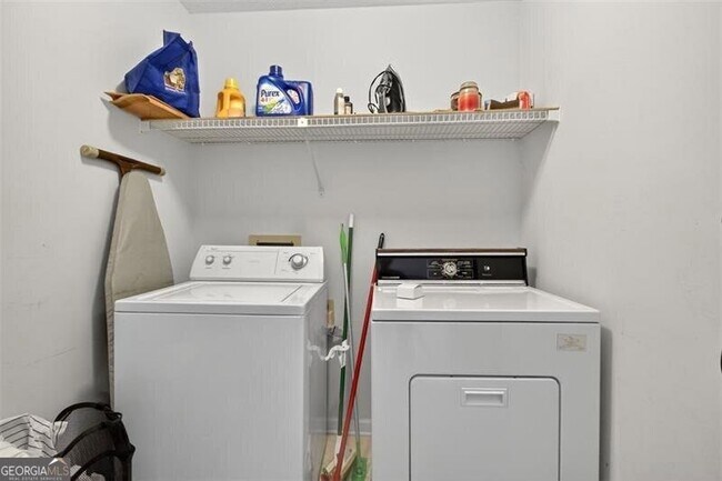 Building Photo - 2222 Amber Creek Trail