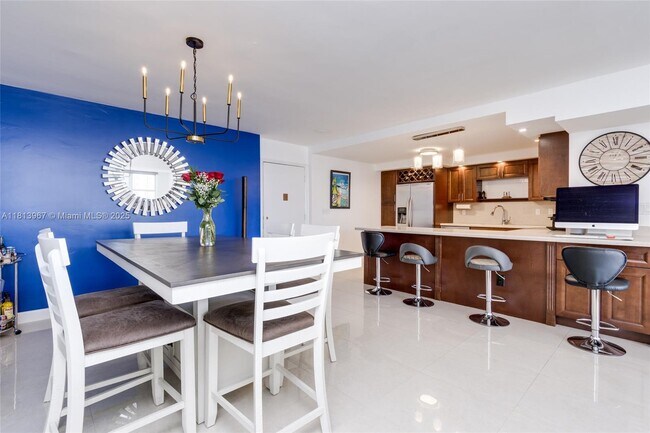 Building Photo - 1501 S Ocean Dr