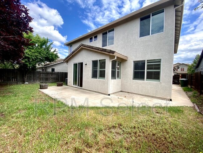 Building Photo - 637 Lavastone Dr