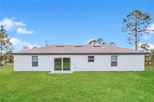 Building Photo - 761 Puccini Ave S