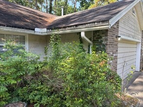 Building Photo - AVAILABLE FALL 2026!!! BEAUTIFUL 3 BEDROOM HOME