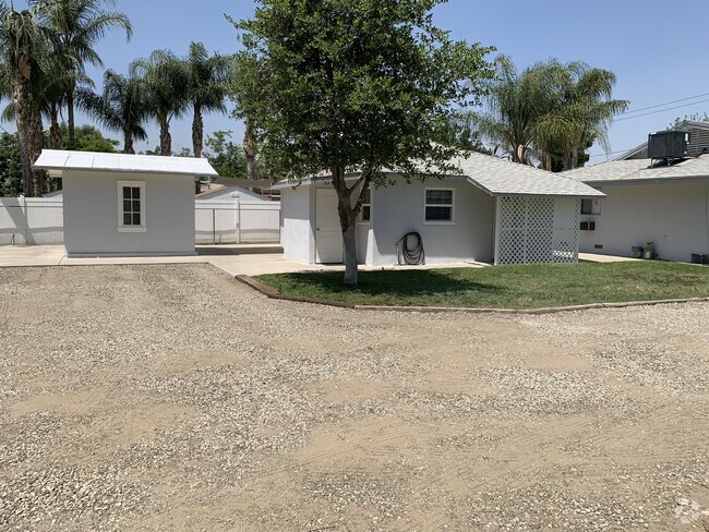 Building Photo - 3834 Stoddard Ave