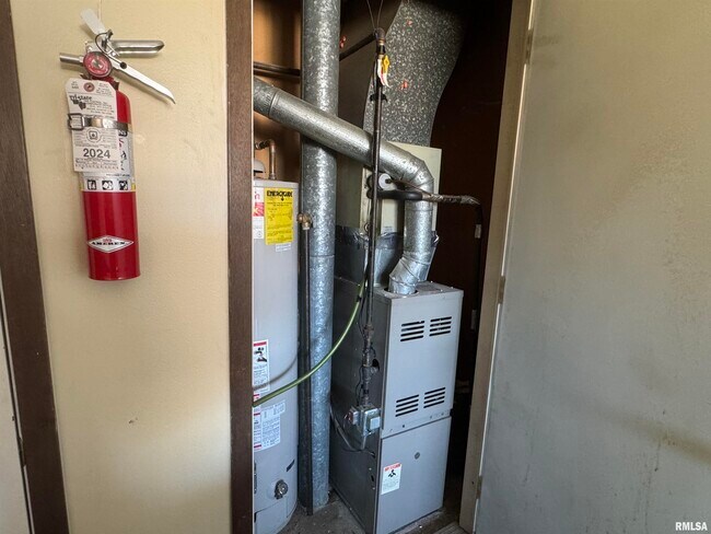 Building Photo - 3475 Winston Dr