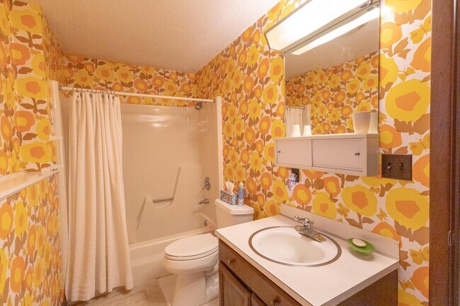 Building Photo - 24 Troon Dr