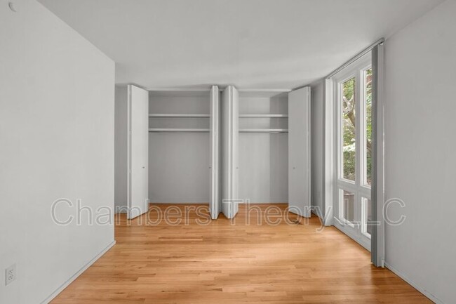 Building Photo - 11593 Maple Ridge Rd