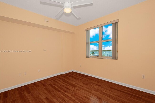 Building Photo - 7900 Harbor Island Dr