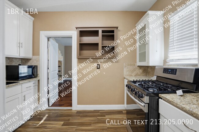 Building Photo - 236 E Dullnig Ct