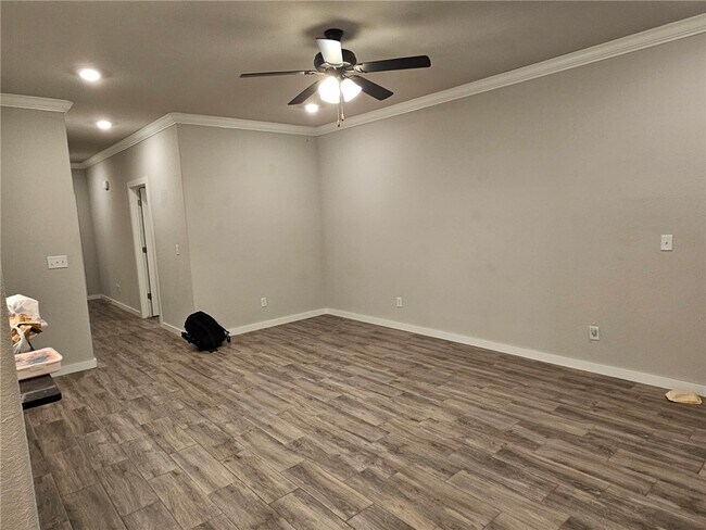 Building Photo - 441 Coconut Ln