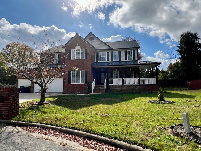 Building Photo - Four bedroom, 3.5 bath house in Elon!  Mus...