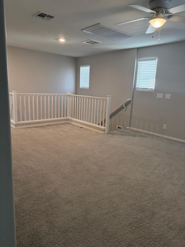 Building Photo - 1132 S Amulet