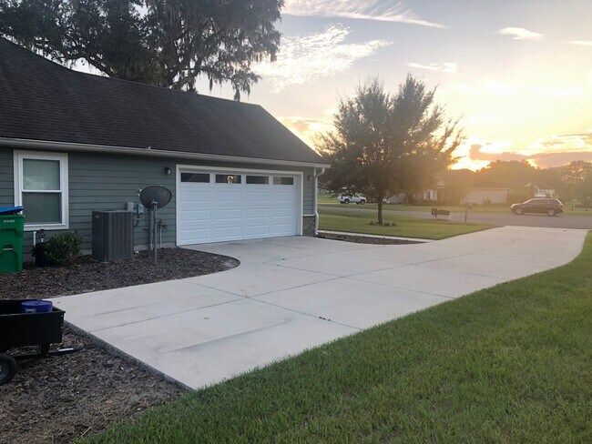 Building Photo - Beautiful Home In Cinnamon Hills