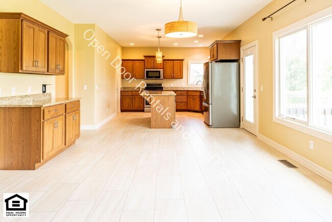 Building Photo - 13558 Paperbark Trail