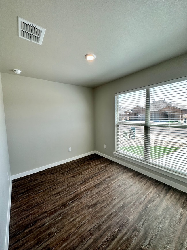 Building Photo - Stylish and Modern 3-Bedroom Duplex for Rent in Desirable Harvest Neighborhood