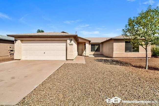 Primary Photo - Spacious updated 3 Bed, 2 Bath home in Tuc...