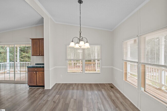 Building Photo - 296 Fish Camp Rd