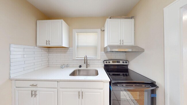 Building Photo - 4429 San Juan Ave
