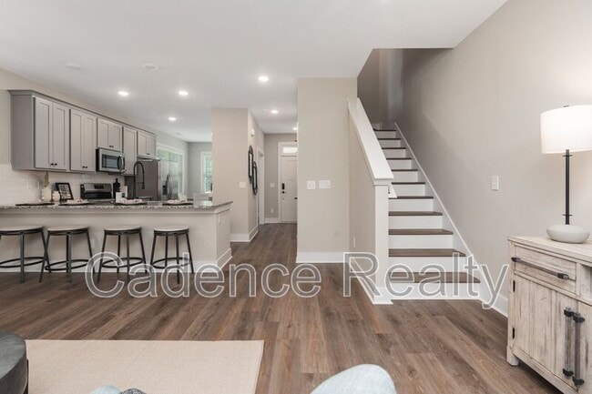 Building Photo - 1731 Perimeter Lp