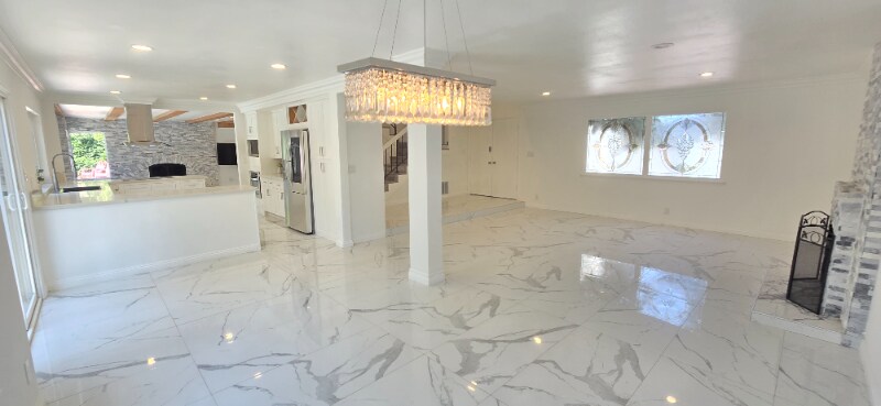 Building Photo - 433 S Oak Grove Cir