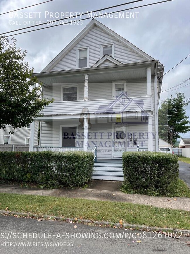 Building Photo - 92 Meadow St