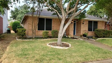 Building Photo - 3808 Aloe Dr